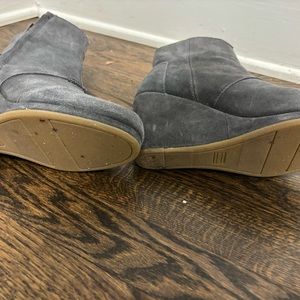 Excellent condition Toms suede wedge booties